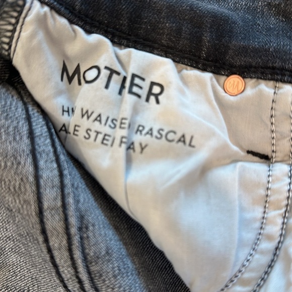 NWT Mother High Waisted Rascal Ankle Step Fray size 25 - Picture 5 of 6